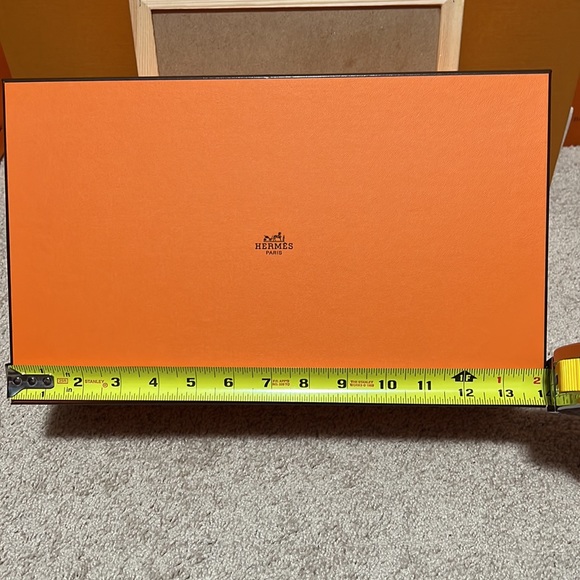 Hermes Men’s Empty Shoe Box with Ribbon - Picture 3 of 5